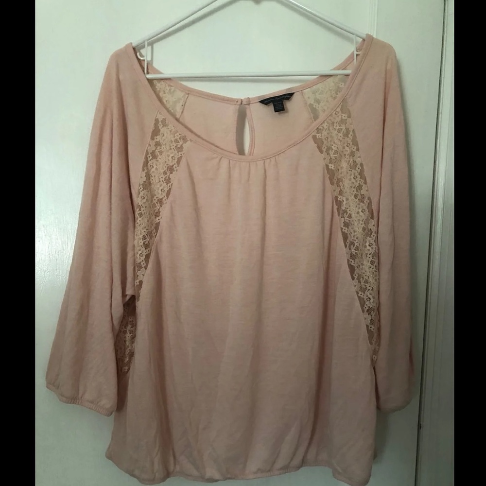 American Eagle 3/4 Sleeve Lacey Shirt💗